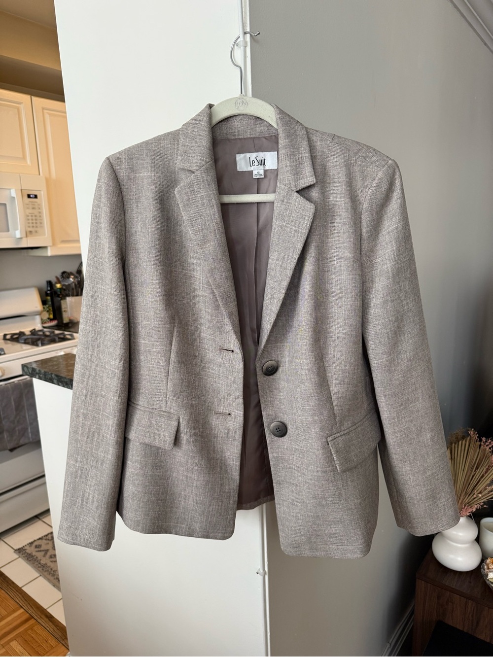 Le Suit Taupe Gray Women's Two-Button Blazer